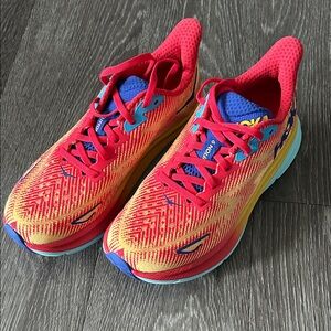 HOKA CLIFTON 9 SNEAKERS